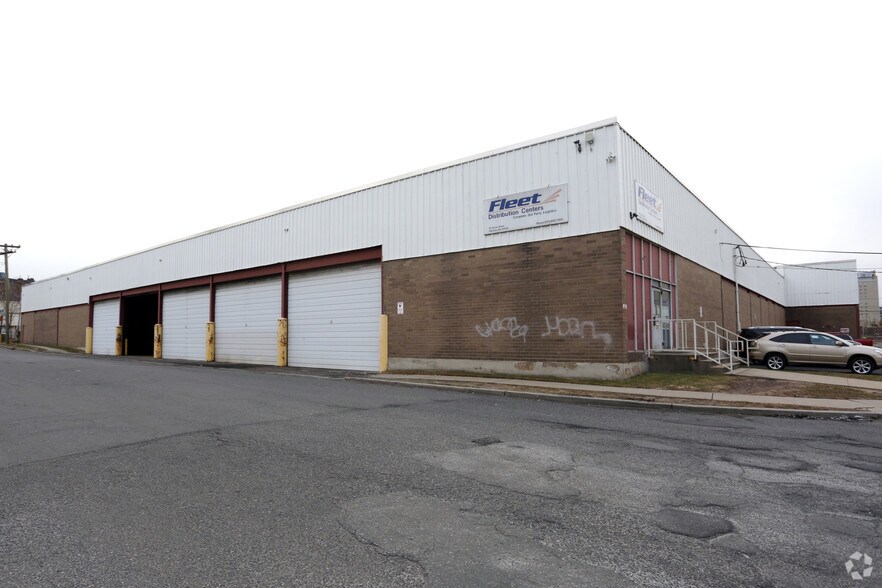 101 Essex St, Harrison, NJ à louer - Photo principale – Image 1 sur 5