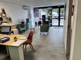 Plus de détails pour Local commercial à louer