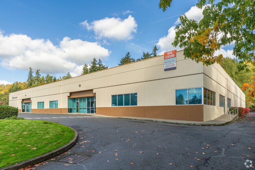 14200 SE 98th Ct, Clackamas, OR à louer - Photo principale – Image 1 sur 9