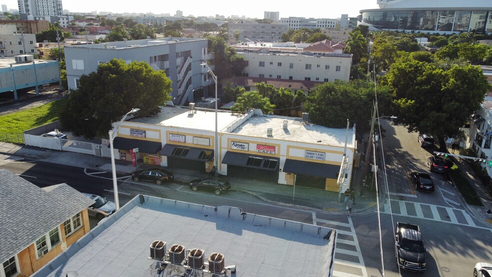 336-338 NW 12th Ave, Miami, FL à louer - Photo de l’immeuble – Image 2 sur 6