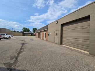 Plus de détails pour 3060 11 Mile Rd, Berkley, MI - Local d’activités à vendre