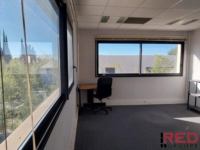 Plus de détails pour Jalassière, Éguilles - Bureau à vendre