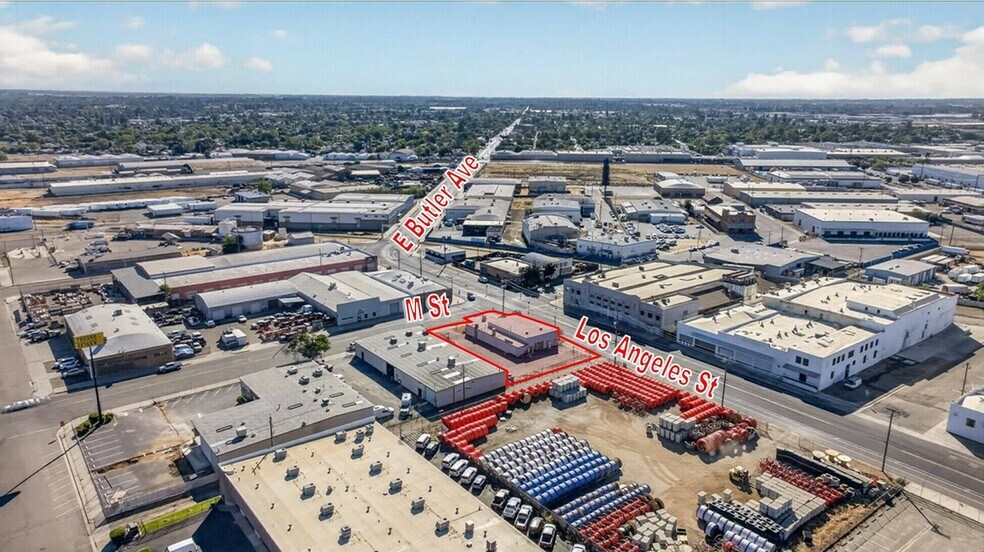211 M St, Fresno, CA à vendre - Photo de l’immeuble – Image 2 sur 38