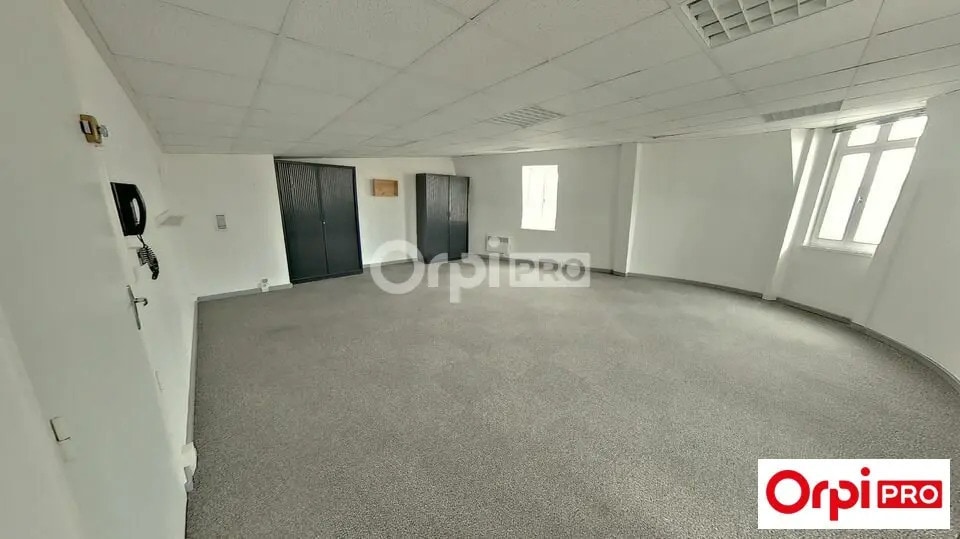 Bureau dans Lille à louer - Photo de l’immeuble – Image 1 sur 2