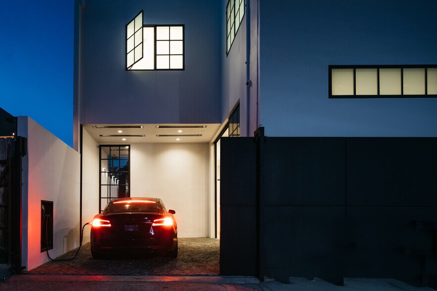 1346 Abbot Kinney Blvd, Venice, CA à vendre - Photo de l’immeuble – Image 3 sur 71