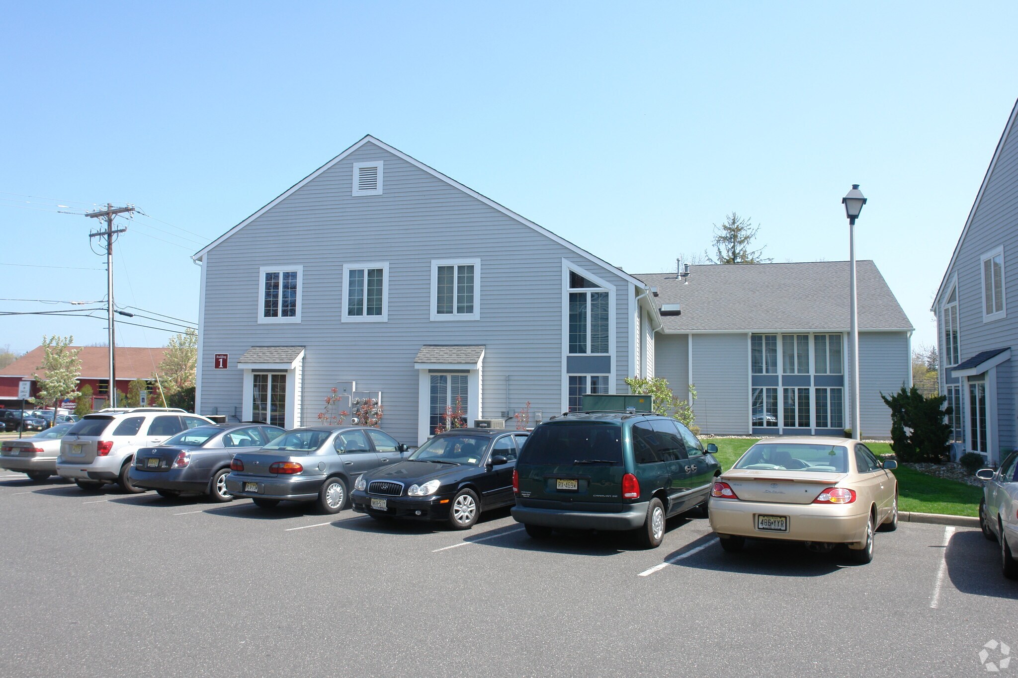 34-44 Sycamore Ave, Little Silver, NJ à louer Photo principale– Image 1 sur 3