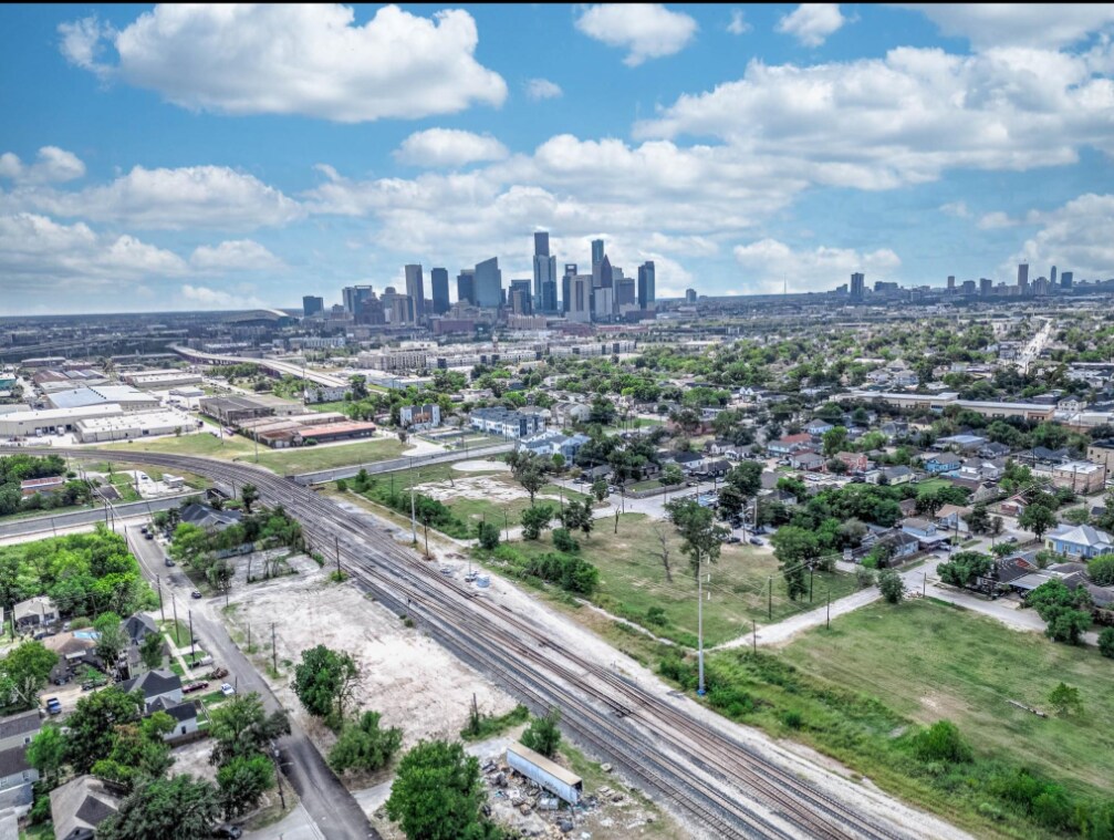 2023 Semmes St, Houston, TX à vendre Photo principale– Image 1 sur 8
