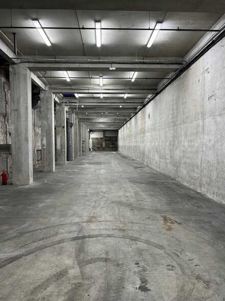 Local d'activités dans Canteleu à vendre - Photo de l’immeuble – Image 2 sur 5