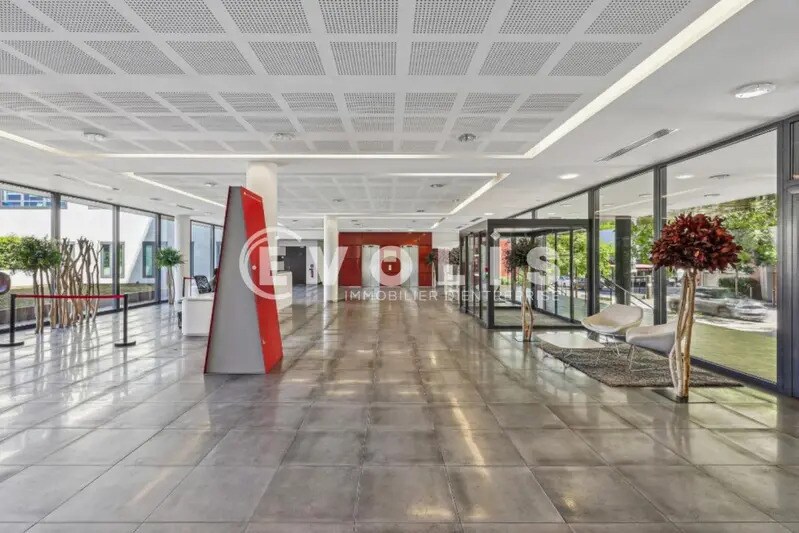 Bureau dans Rosny-sous-Bois à louer - Hall d’entrée – Image 2 sur 14