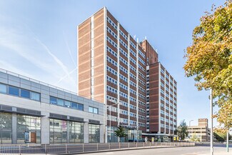 Plus de détails pour Mercury Gdns, Romford - Bureau à louer