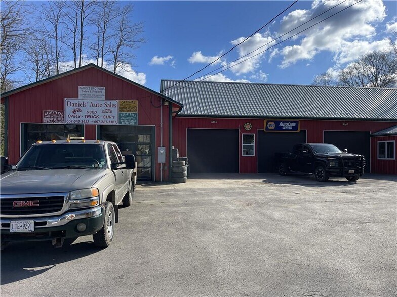 6225 State Highway 28, Fly Creek, NY à vendre - Photo de l’immeuble – Image 1 sur 16