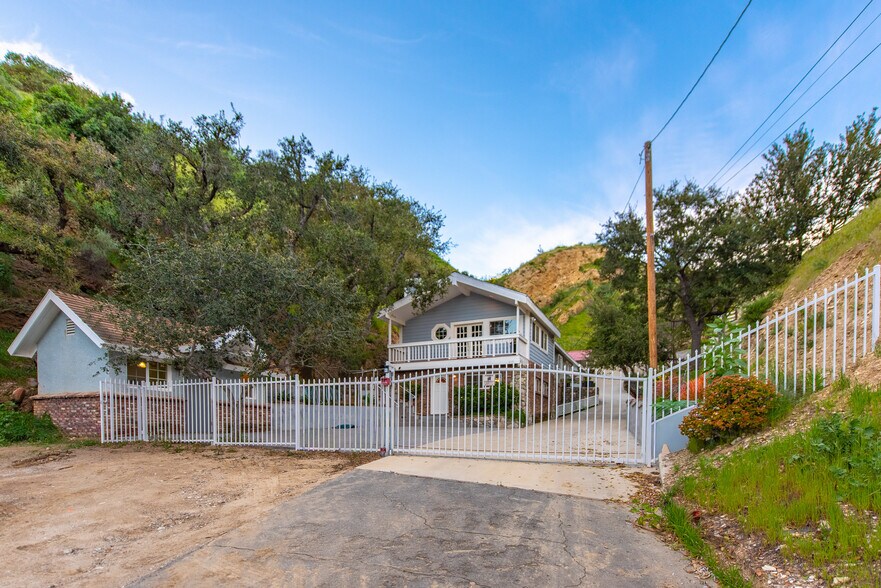 12141 Wildwood Trl, Kagel Canyon, CA à vendre - Photo de l’immeuble – Image 3 sur 121