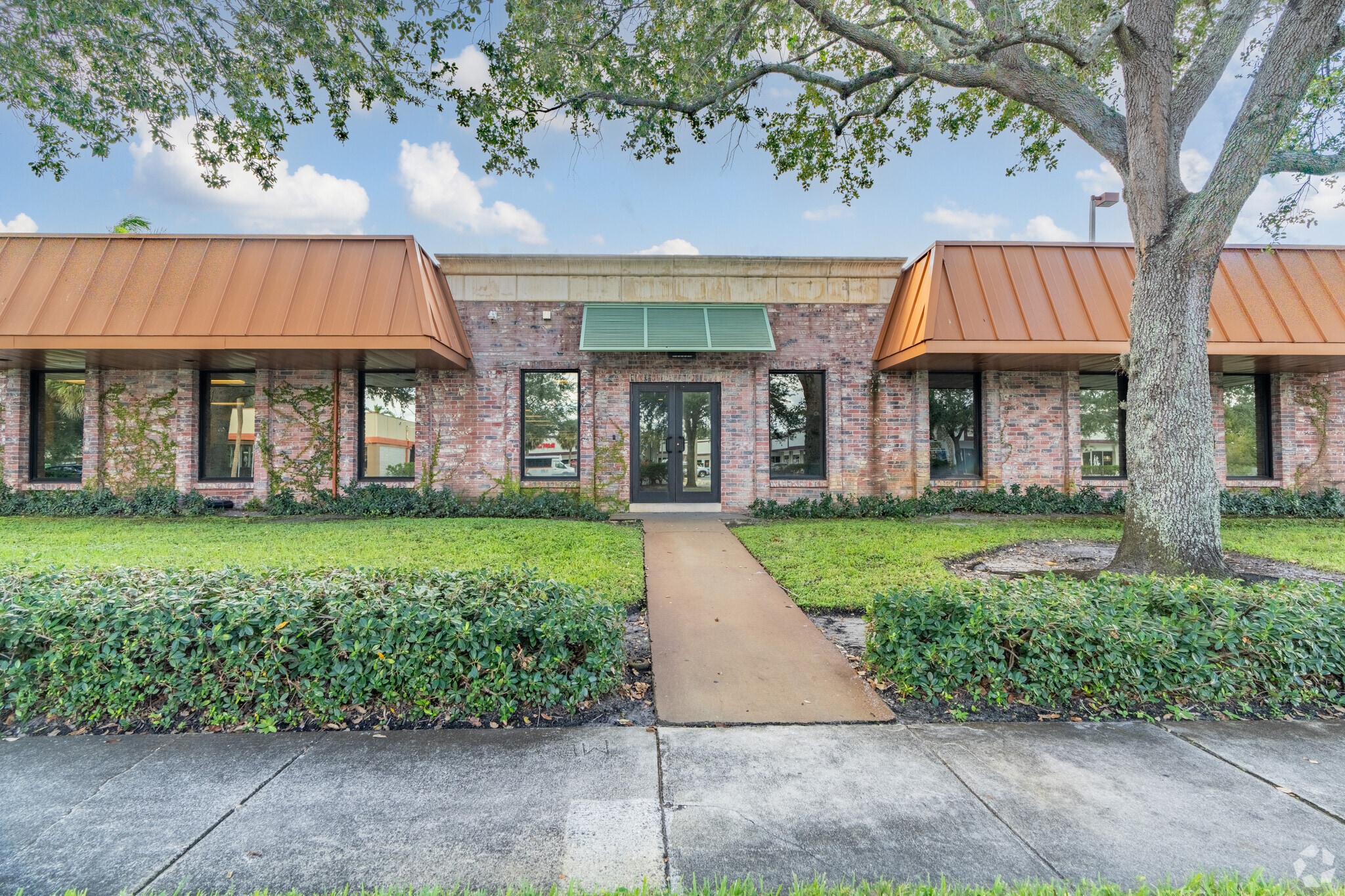 541 S State Road 7, Margate, FL à louer Photo de l’immeuble– Image 1 sur 29