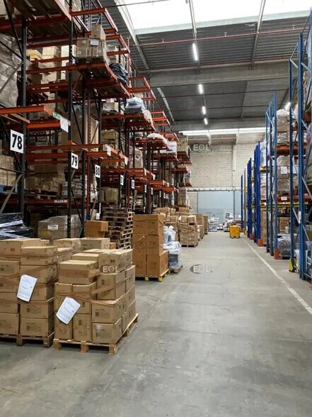 Industriel/Logistique dans Croissy-Beaubourg à louer - Photo de l’immeuble – Image 2 sur 4