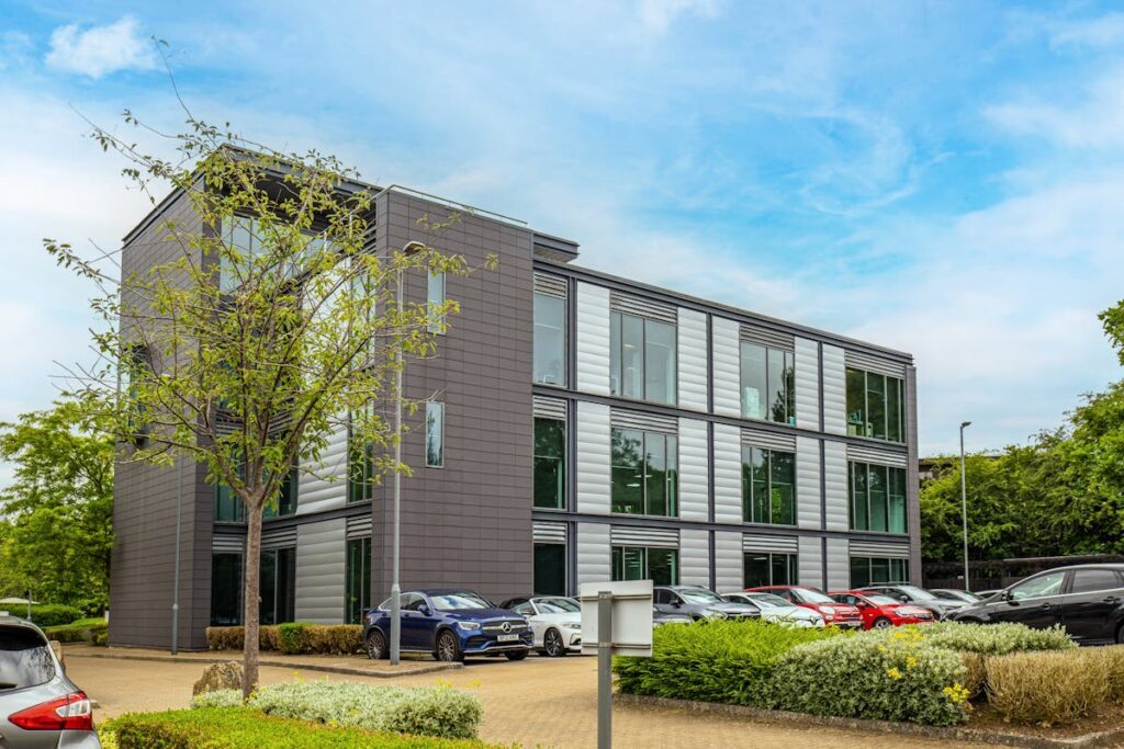 Seebeck Pl, Milton Keynes à louer Photo de l’immeuble– Image 1 sur 17