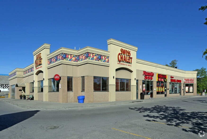 Fully Leased Plaza-734-736 Kingston Road portefeuille de 2 biens à vendre sur LoopNet.fr - Photo de l’immeuble – Image 1 sur 2