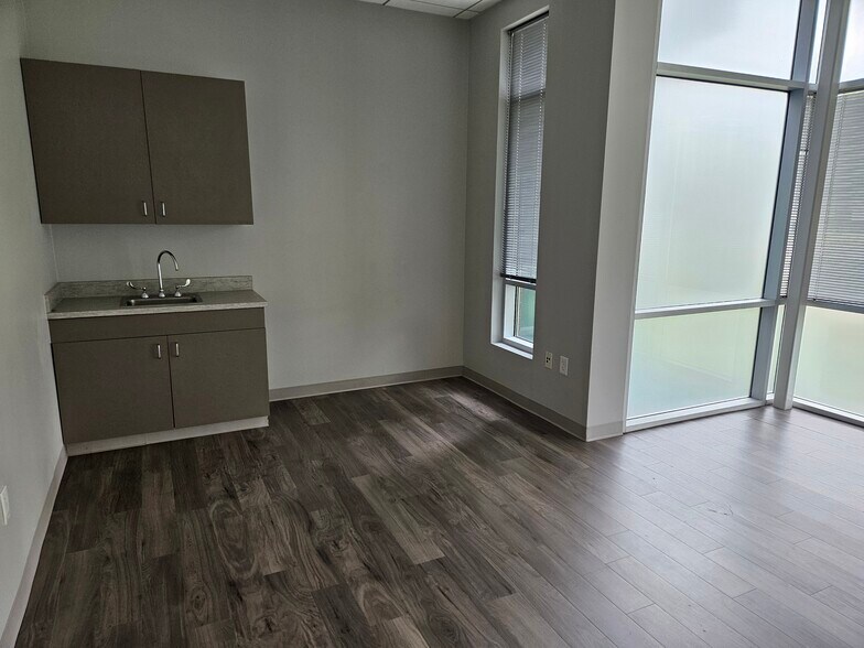 411 Lantern Bend Dr, Houston, TX à louer - Photo intérieure – Image 3 sur 31