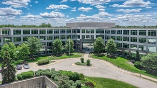 Plus de détails pour 1900 West Field Ct, Lake Forest, IL - Bureau à louer