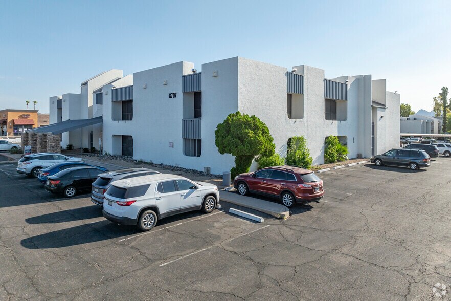 6707 N 19th Ave, Phoenix, AZ à vendre - Photo principale – Image 1 sur 13