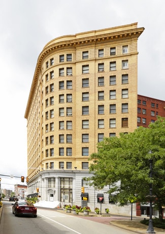 Plus de détails pour 52 W Main St, Uniontown, PA - Logement à vendre