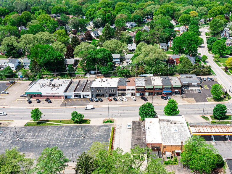 Cuyahoga Falls & North Kingsville portefeuille de 2 biens à vendre sur LoopNet.fr - Photo de l’immeuble – Image 2 sur 18