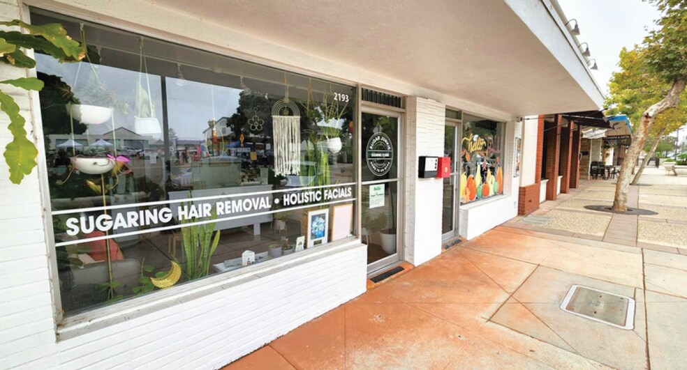 2193-2195 E Ventura Blvd, Camarillo, CA à vendre - Photo de l’immeuble – Image 2 sur 6