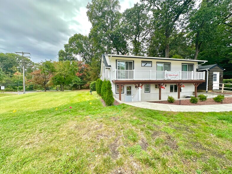 591 Rt-34, Matawan, NJ à louer - Photo de l’immeuble – Image 2 sur 21