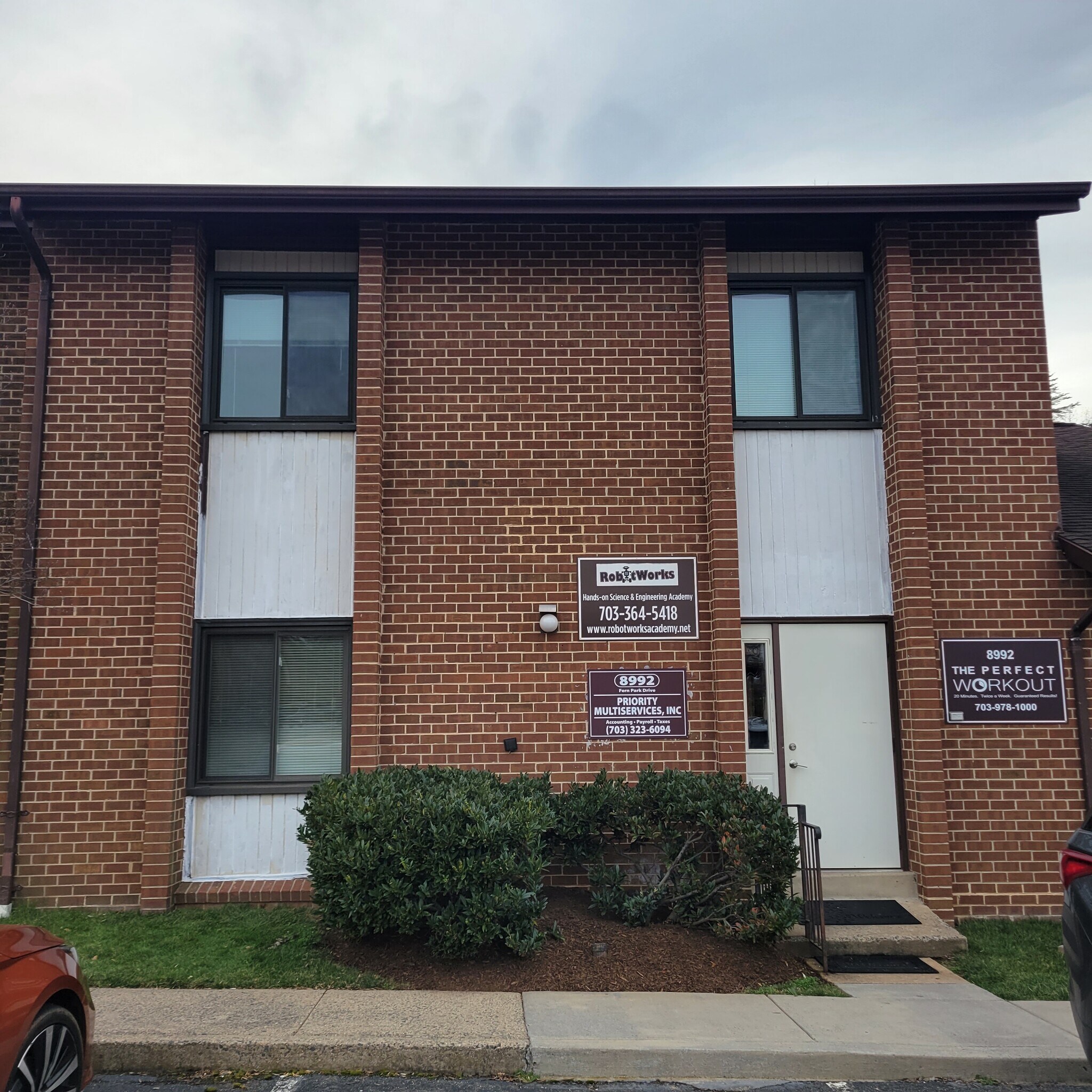 8990-9002 Fern Park Dr, Burke, VA à vendre Photo de l’immeuble– Image 1 sur 14