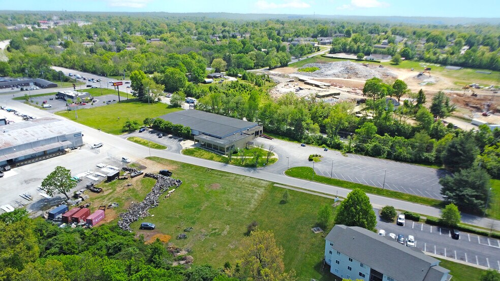 102 Bypass Plaza Dr, Frankfort, KY à vendre - Photo de l’immeuble – Image 2 sur 10