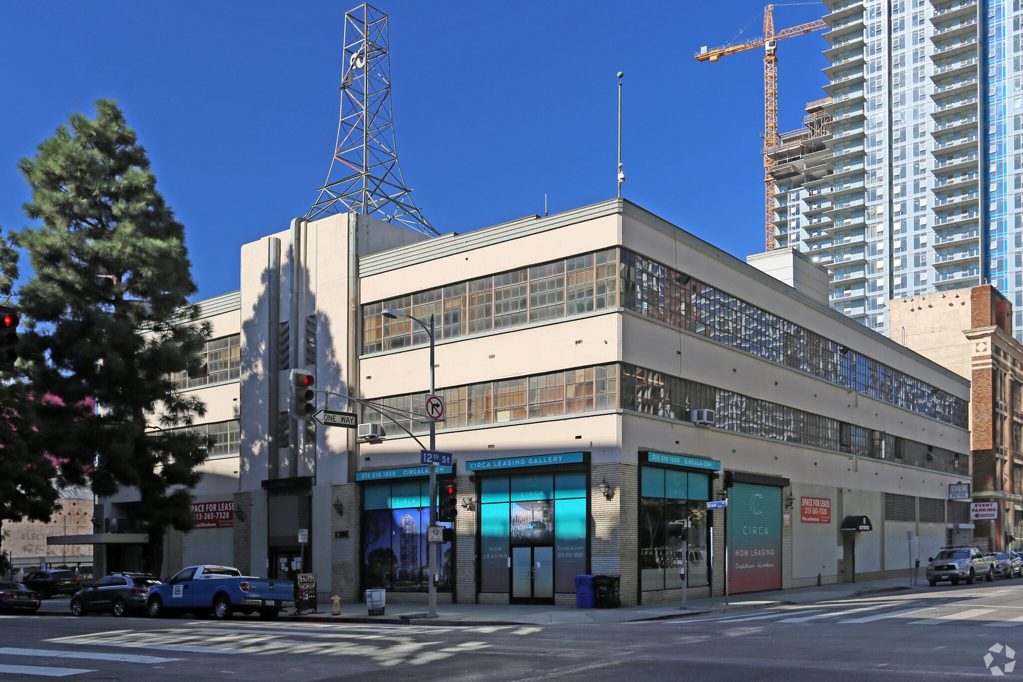 1201 S Grand Ave, Los Angeles, CA à louer Photo principale– Image 1 sur 28