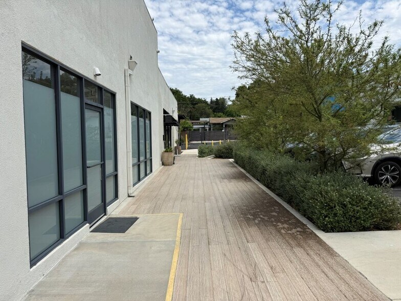 3342 Verdugo Rd, Los Angeles, CA à louer - Photo de l’immeuble – Image 3 sur 8