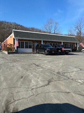 Plus de détails pour 42 Windsor Hwy, New Windsor Township, NY - Bureau à louer