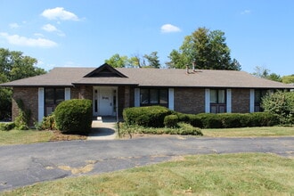 7345 Far Hills Ave, Dayton, OH à louer Photo de l’immeuble– Image 1 sur 19
