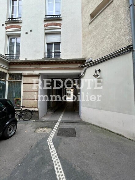 Bureau dans Reims à louer - Photo de l’immeuble – Image 2 sur 7
