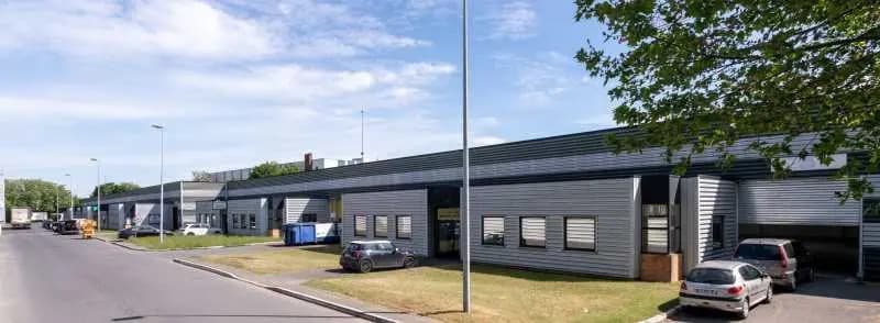 51 Rue Du Commandant Rolland, Le Bourget à louer - Photo de l’immeuble – Image 2 sur 7