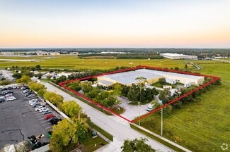 Plus de détails pour 900 Armstrong Blvd, Kissimmee, FL - Industriel/Logistique à louer