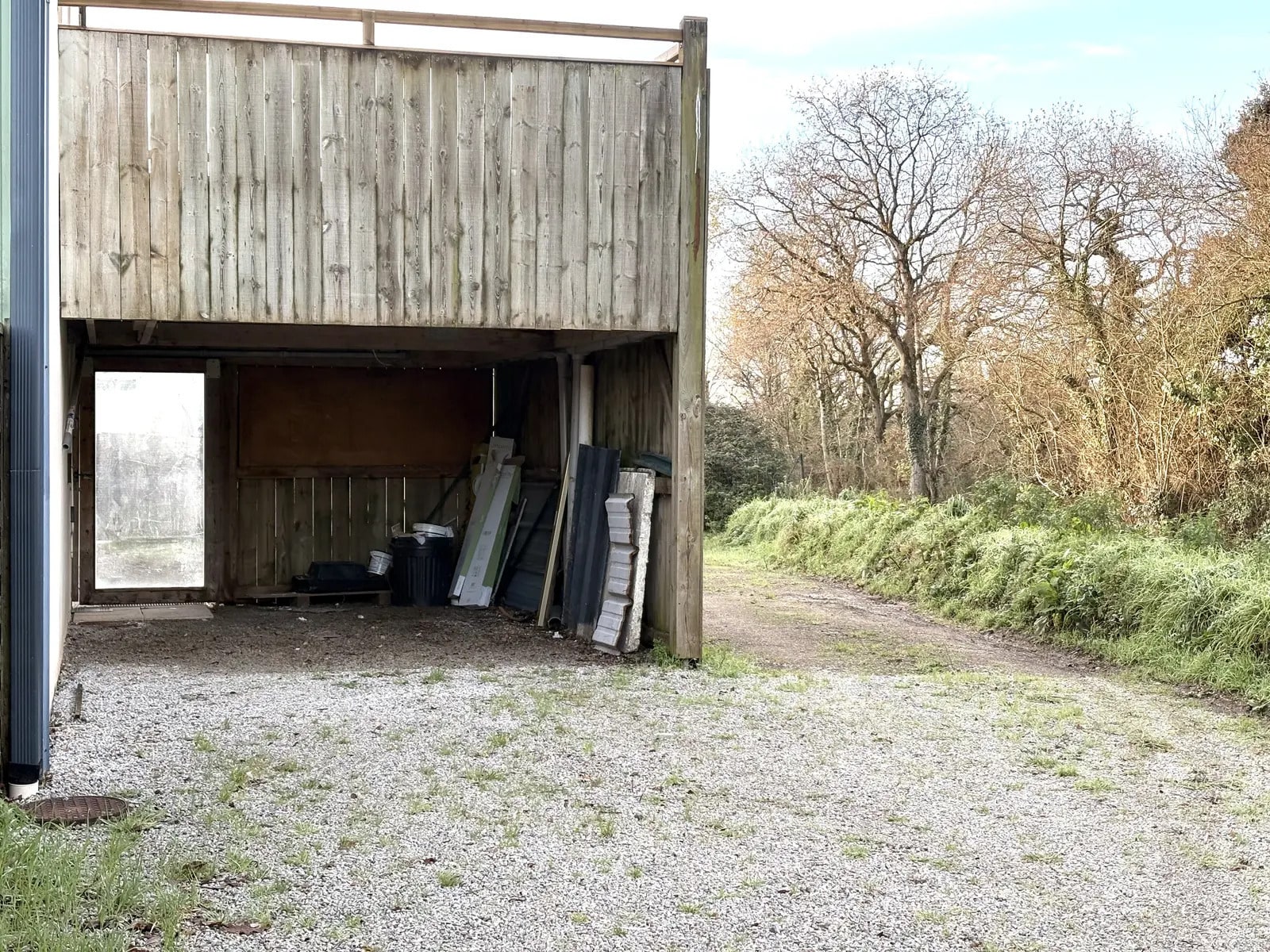 Bureau dans Le Hézo à louer Photo de l’immeuble– Image 1 sur 9