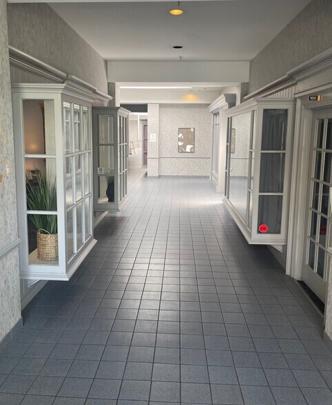 110 E Main St, Salem, VA à louer - Photo intérieure – Image 2 sur 6