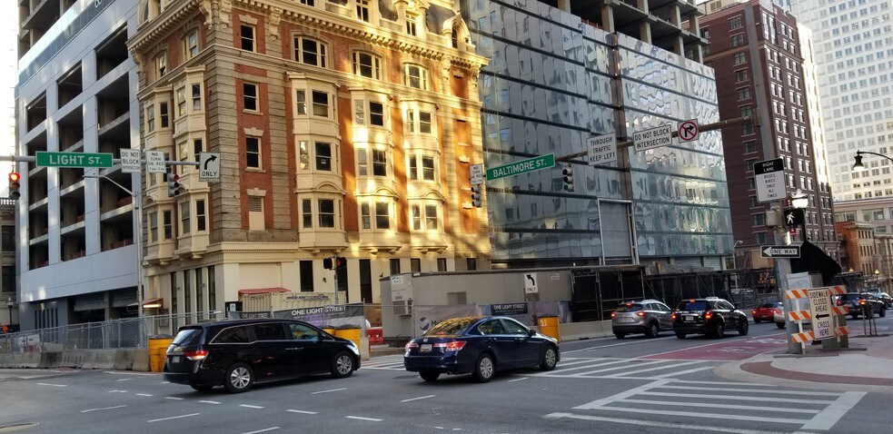17 E Baltimore St, Baltimore, MD à vendre - Photo de l’immeuble – Image 2 sur 5