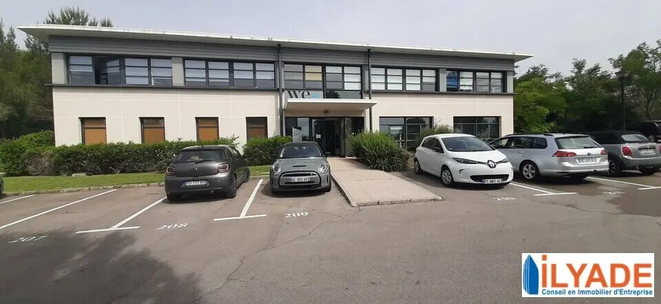 730 Rue René Descartes, Aix-en-Provence à louer - Photo de l’immeuble – Image 1 sur 5