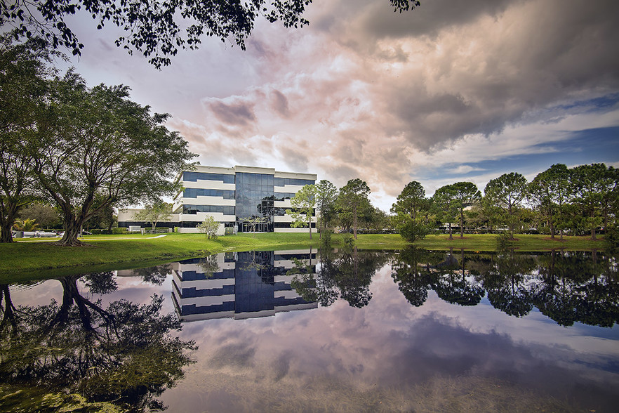 9960 S Central Park Blvd, Boca Raton, FL à louer - Photo de l’immeuble – Image 1 sur 9