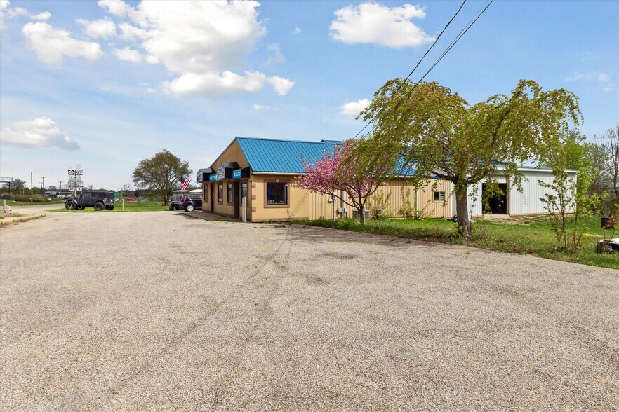 3159 W Monroe Rd, Alma, MI à vendre - Photo de l’immeuble – Image 3 sur 40