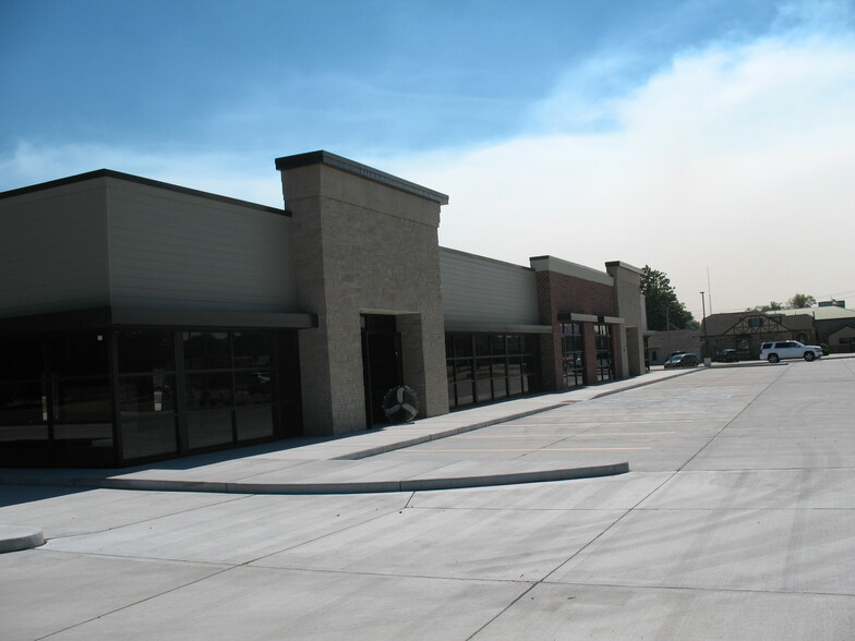 600 N Main St, Sikeston, MO à louer - Photo de l’immeuble – Image 2 sur 5