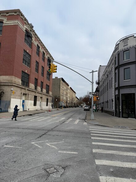 1219 Halsey St, Brooklyn, NY à vendre - Photo de l’immeuble – Image 3 sur 4