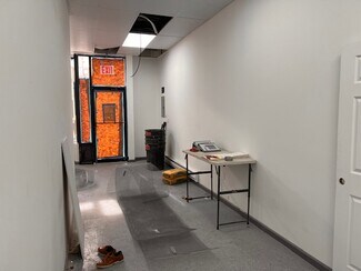 Plus de détails pour 9001 Merrick Blvd, Jamaica, NY - Bureau, Local commercial à louer