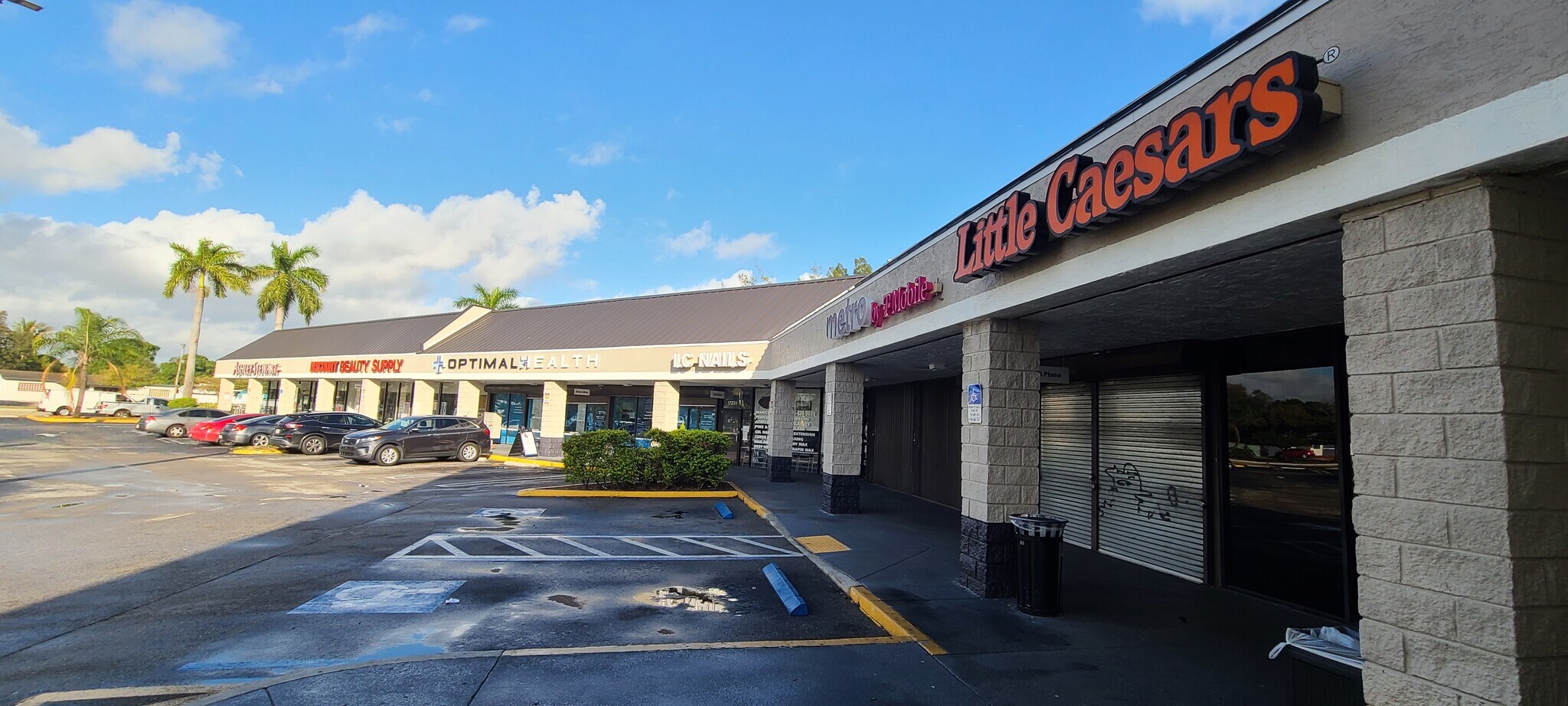 17237-17161 NW 27th Ave, Opa Locka, FL à louer Photo de l’immeuble– Image 1 sur 10