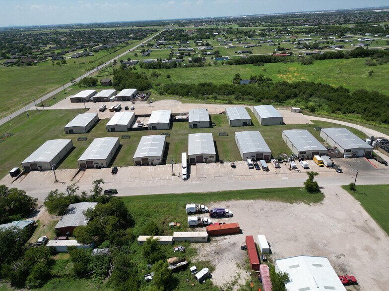 8525 Michael Talty Ave, Terrell, TX à louer - Photo de l’immeuble – Image 2 sur 2