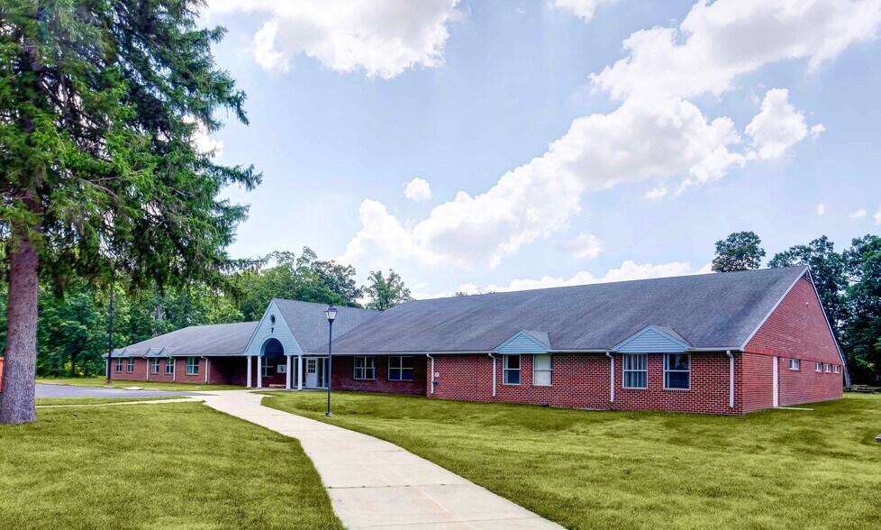 1835 E Landis Ave, Vineland, NJ à louer - Photo de l’immeuble – Image 3 sur 15