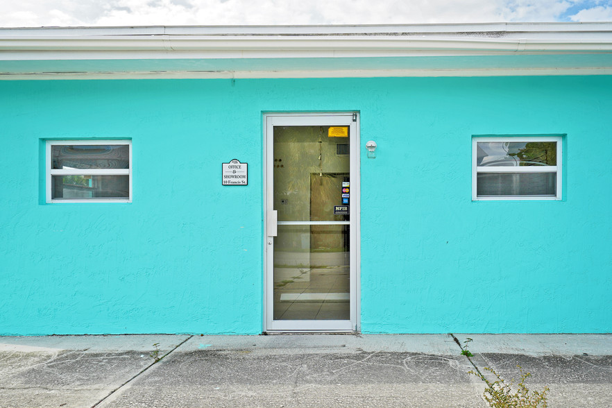 10 Francis St, Cocoa Beach, FL à louer - Photo principale – Image 1 sur 13