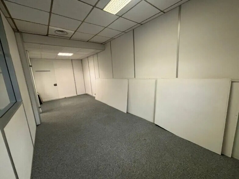 Bureau dans Aix-en-Provence à louer - Photo intérieure – Image 2 sur 7